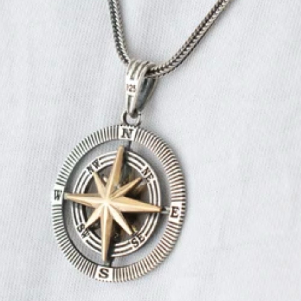 NWOT/ unisex/ Silver Compass/North Star Necklace with bronze detail